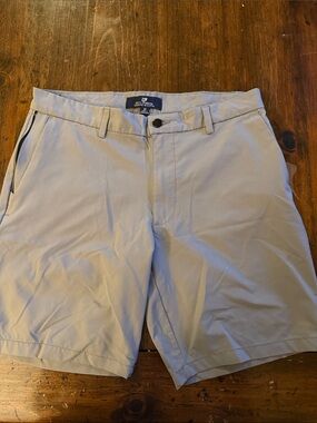 Thread & Cloth  Men's Light Gray Flat-Front Casual Shorts